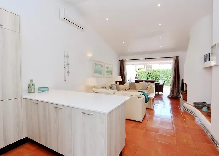 Molgard 61 - Clever Details Vila