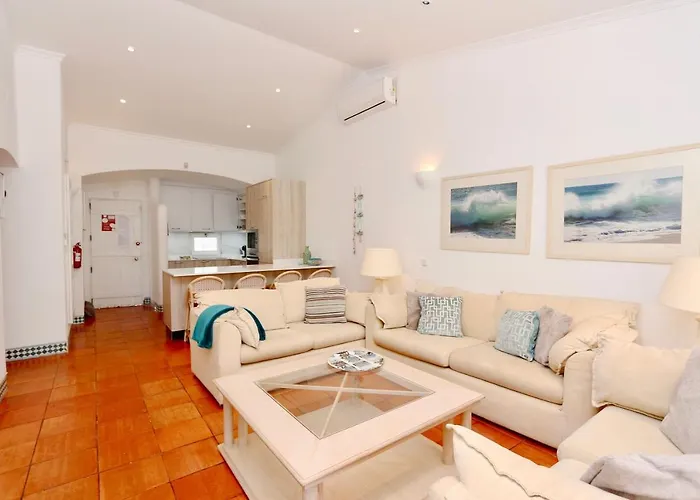 Molgard 61 - Clever Details וילהמורה